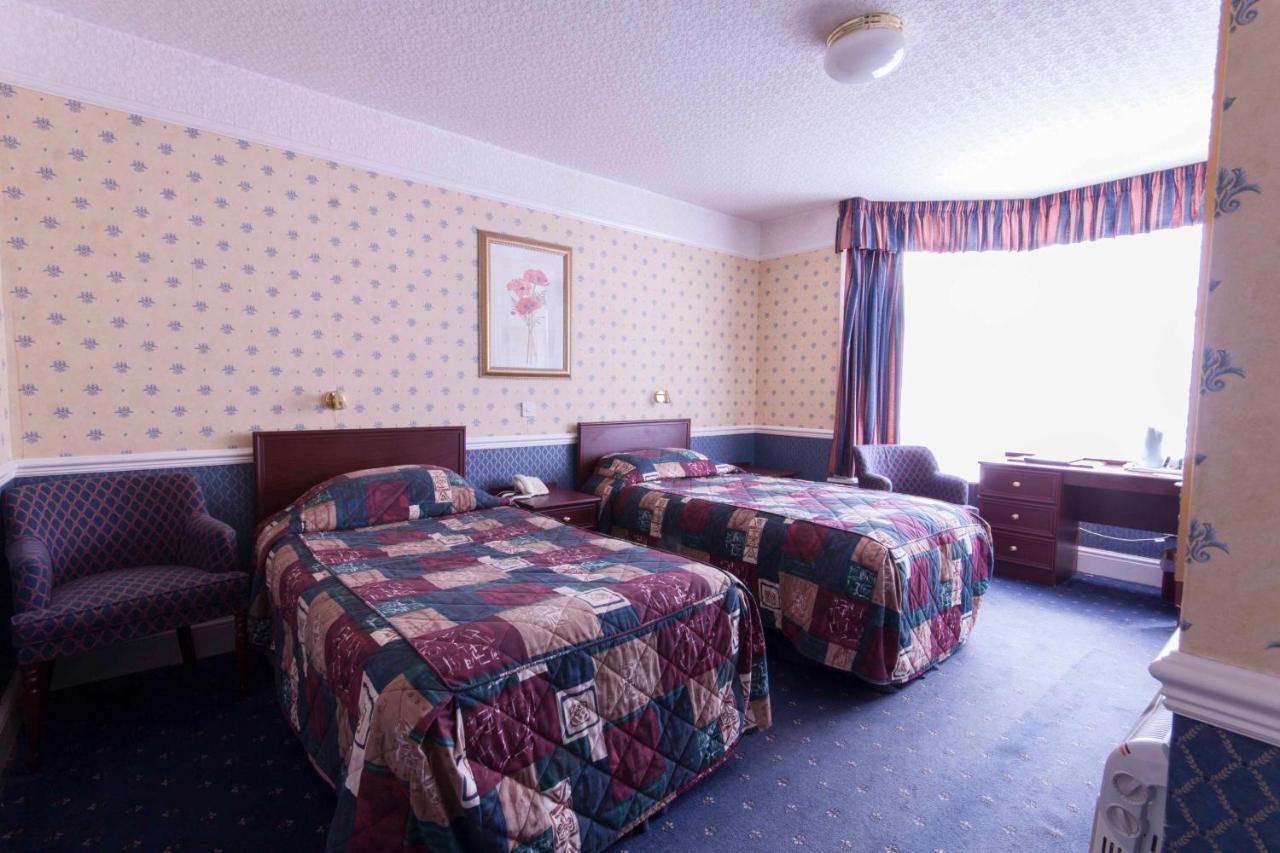 רדינג Roselawn Hotel חדר תמונה