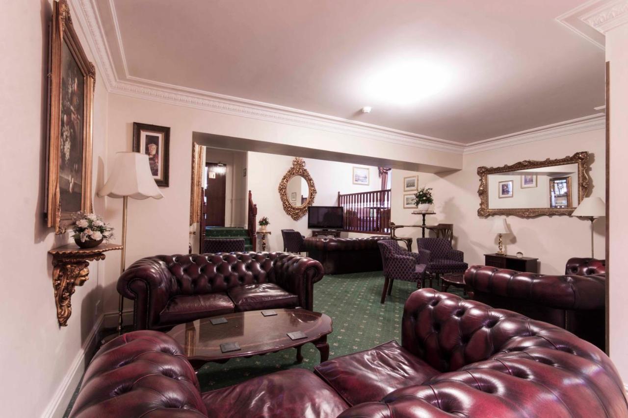 רדינג Roselawn Hotel מראה חיצוני תמונה