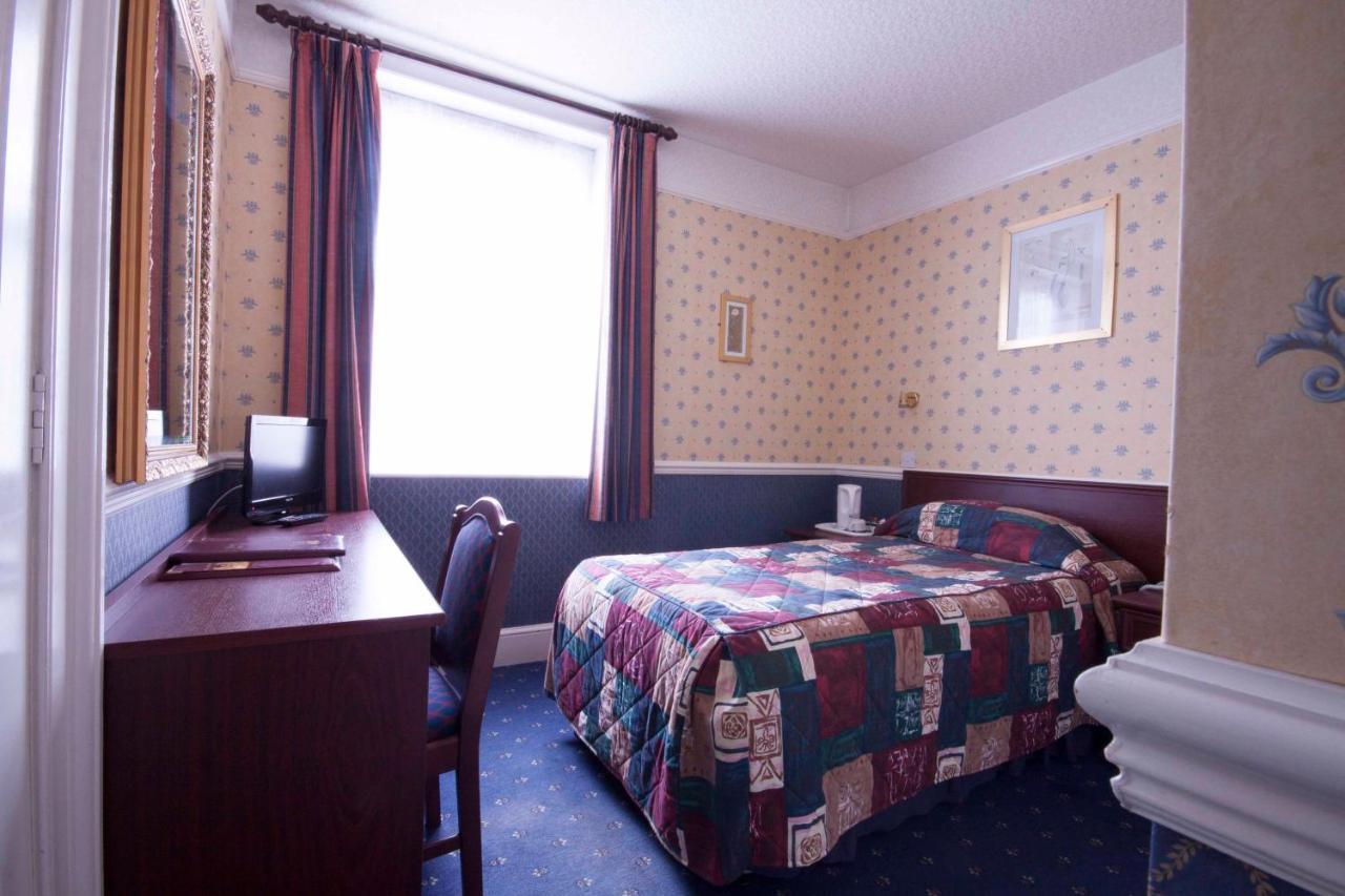 רדינג Roselawn Hotel חדר תמונה